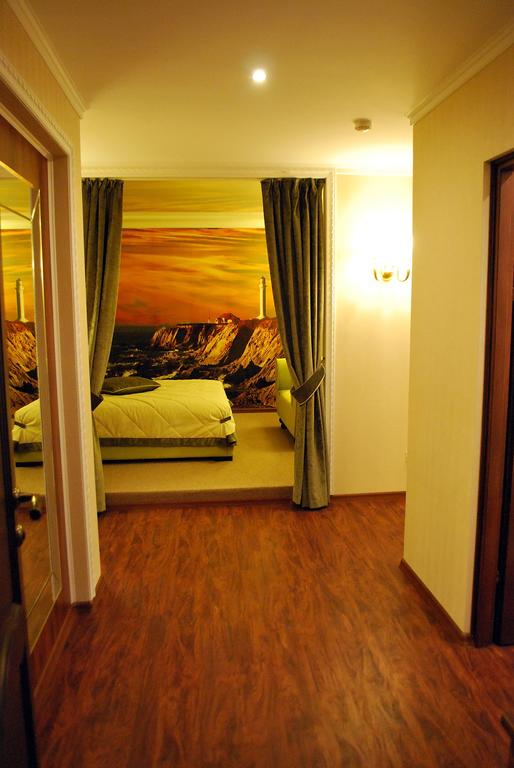 Полулюкс 4-местный 2-комнатный №10