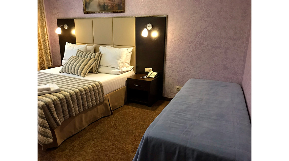 Семейный c балконом 2-комнатный