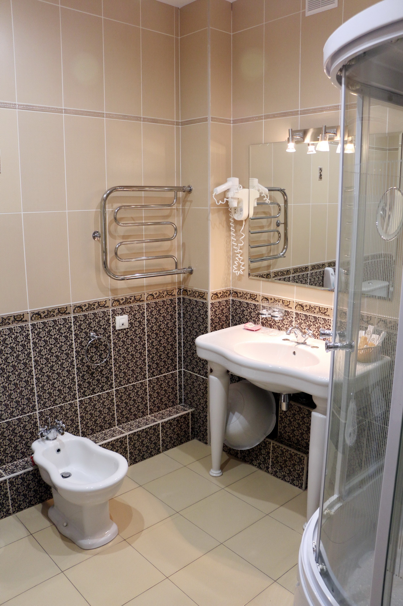 Люкс 2-местный 2-комнатный в центральном корпусе