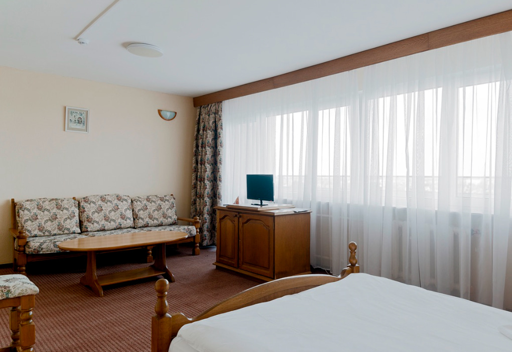 2-мест. бизнес с балк. (вид на озеро)