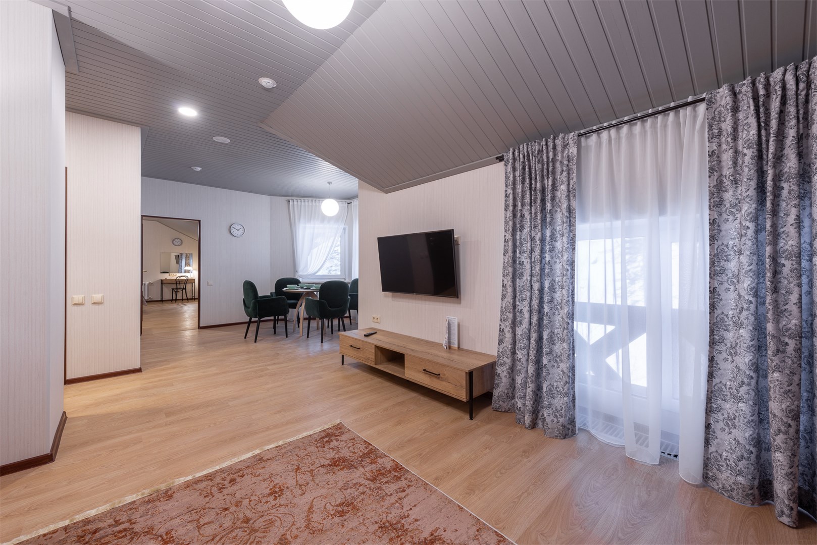 Люкс 2 комнатный плюс 3*