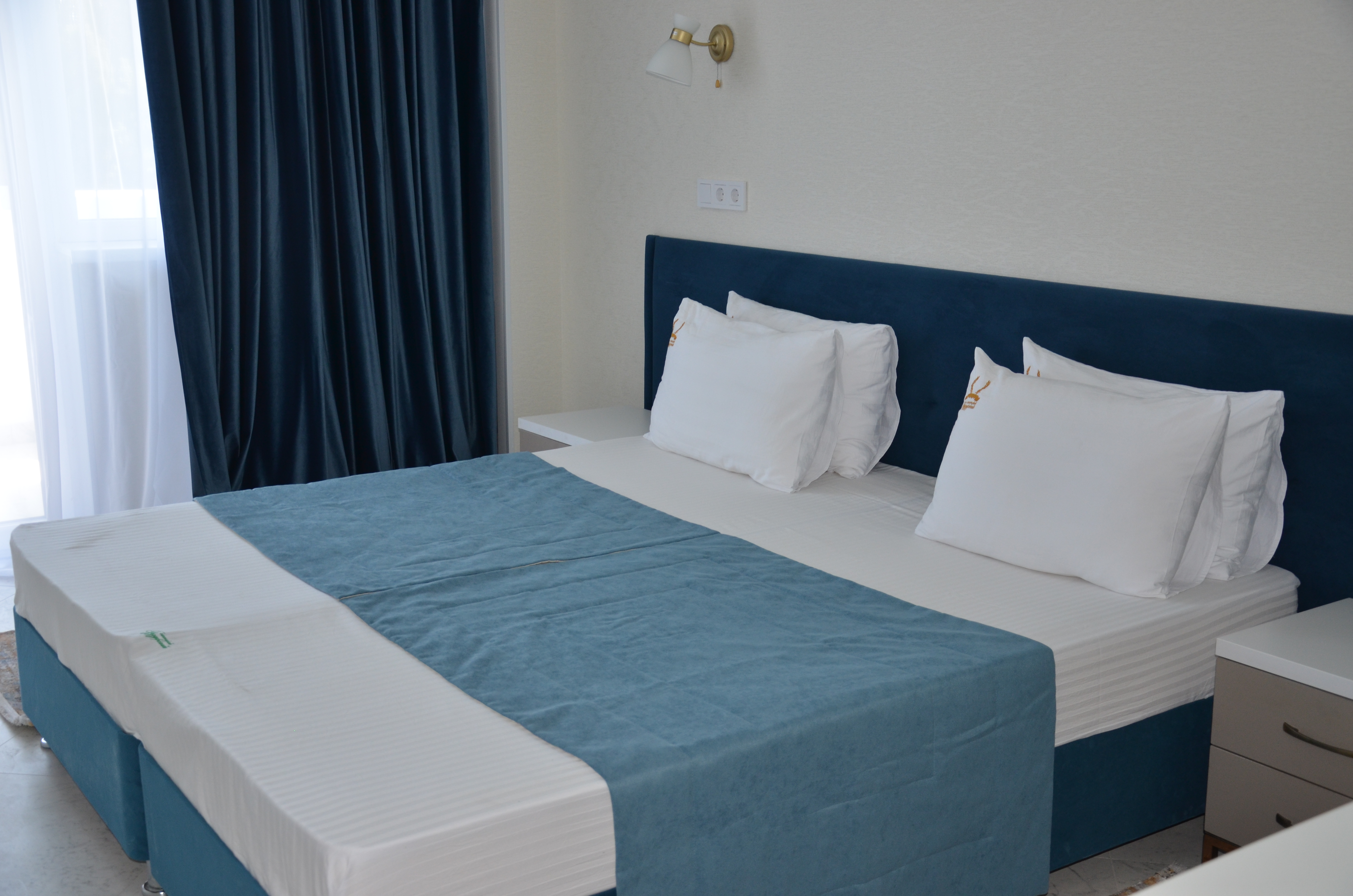 Люкс Стандарт 2-местный 2-комнатный корпус Бриз