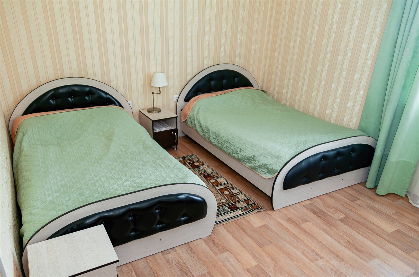 Посмотреть в галерее Джуниор сюит 2-м TWIN 2к