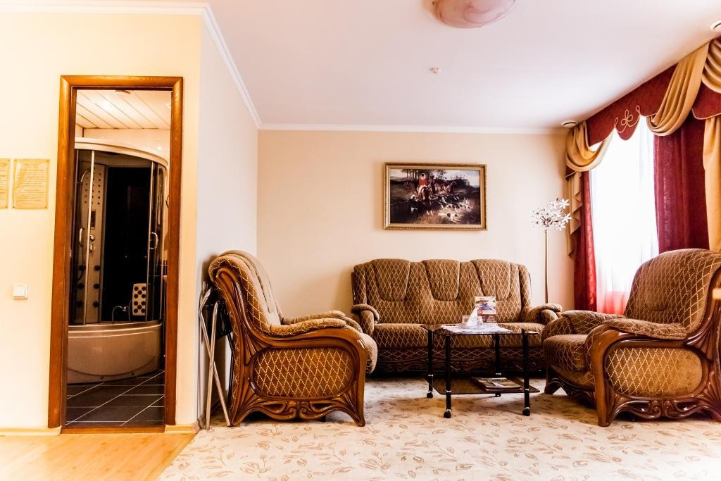 Люкс, основной корпус