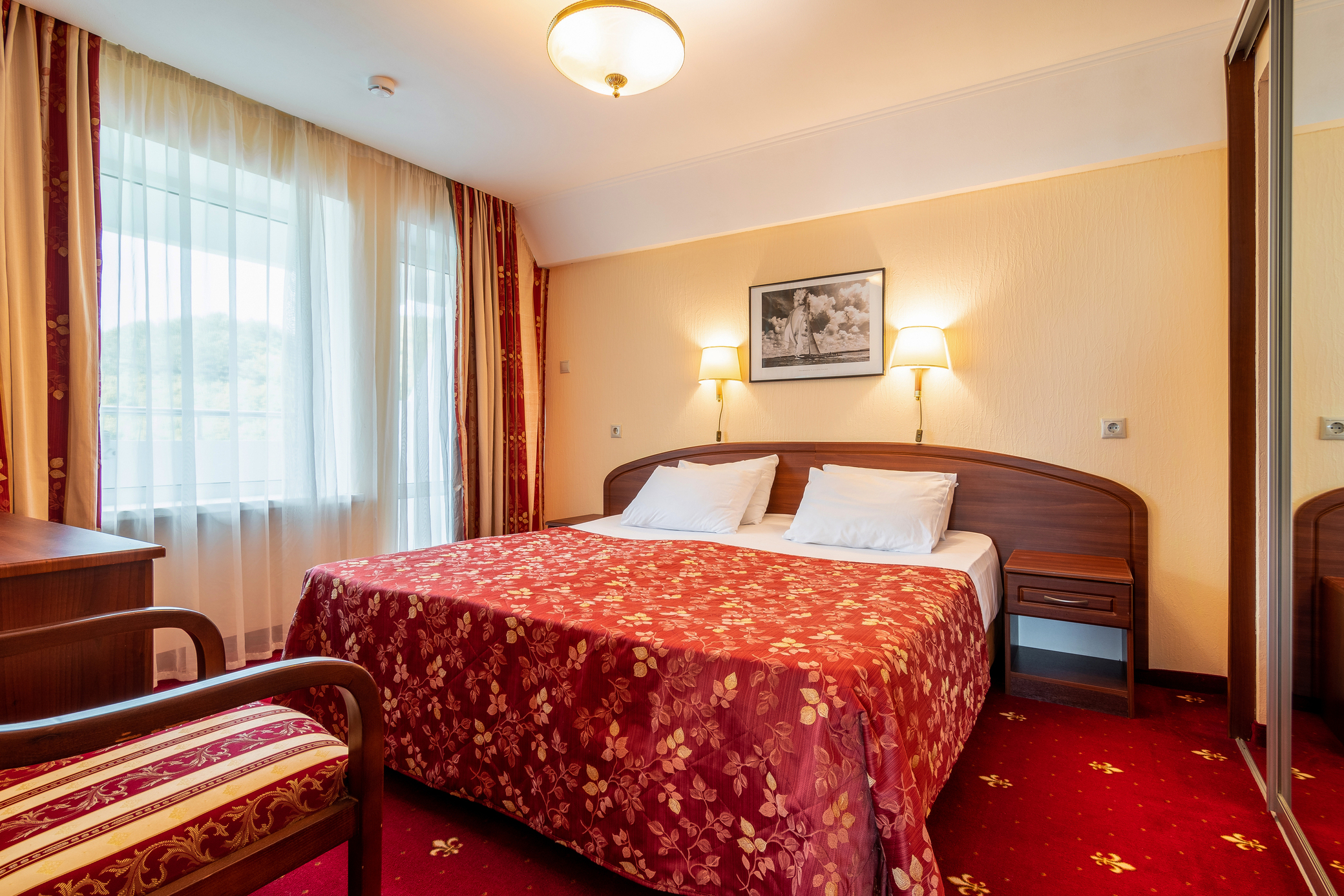 Посмотреть в галерее Улучшенный 2-местный 2-комнатный корп.1