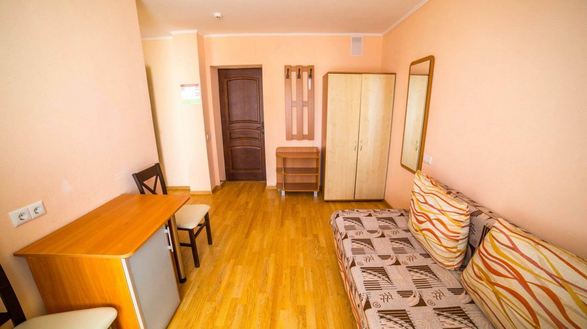 Посмотреть в галерее Комфорт 3-местный 2-комнатный Семейный корпус 2