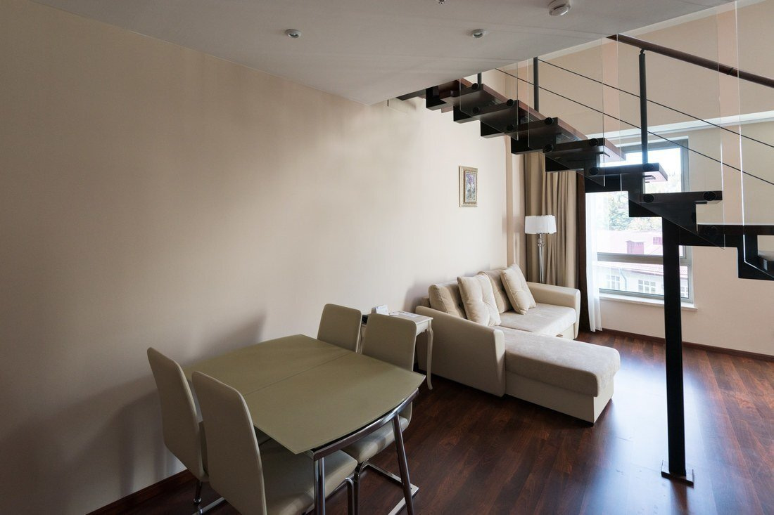 Дюплекс, Основной корпус