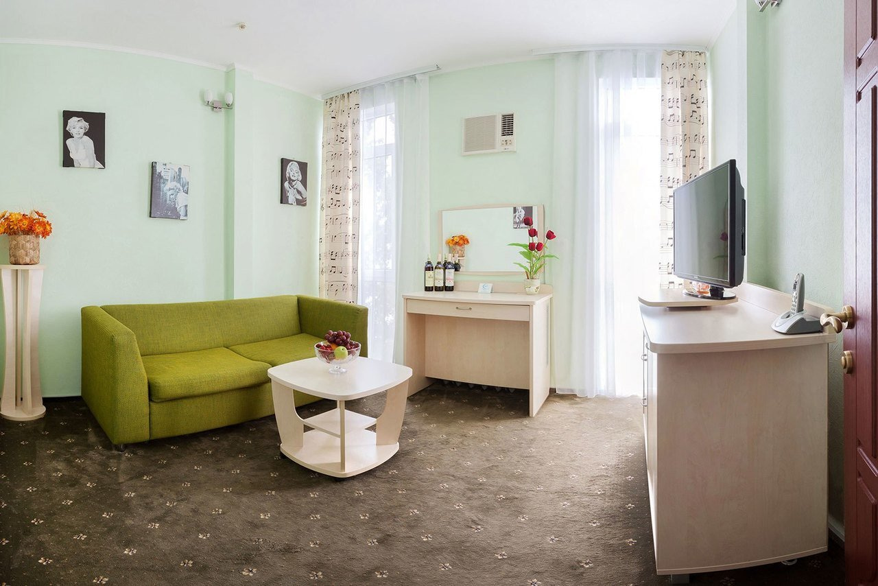 Deluxe 2 (1-4 этажи)