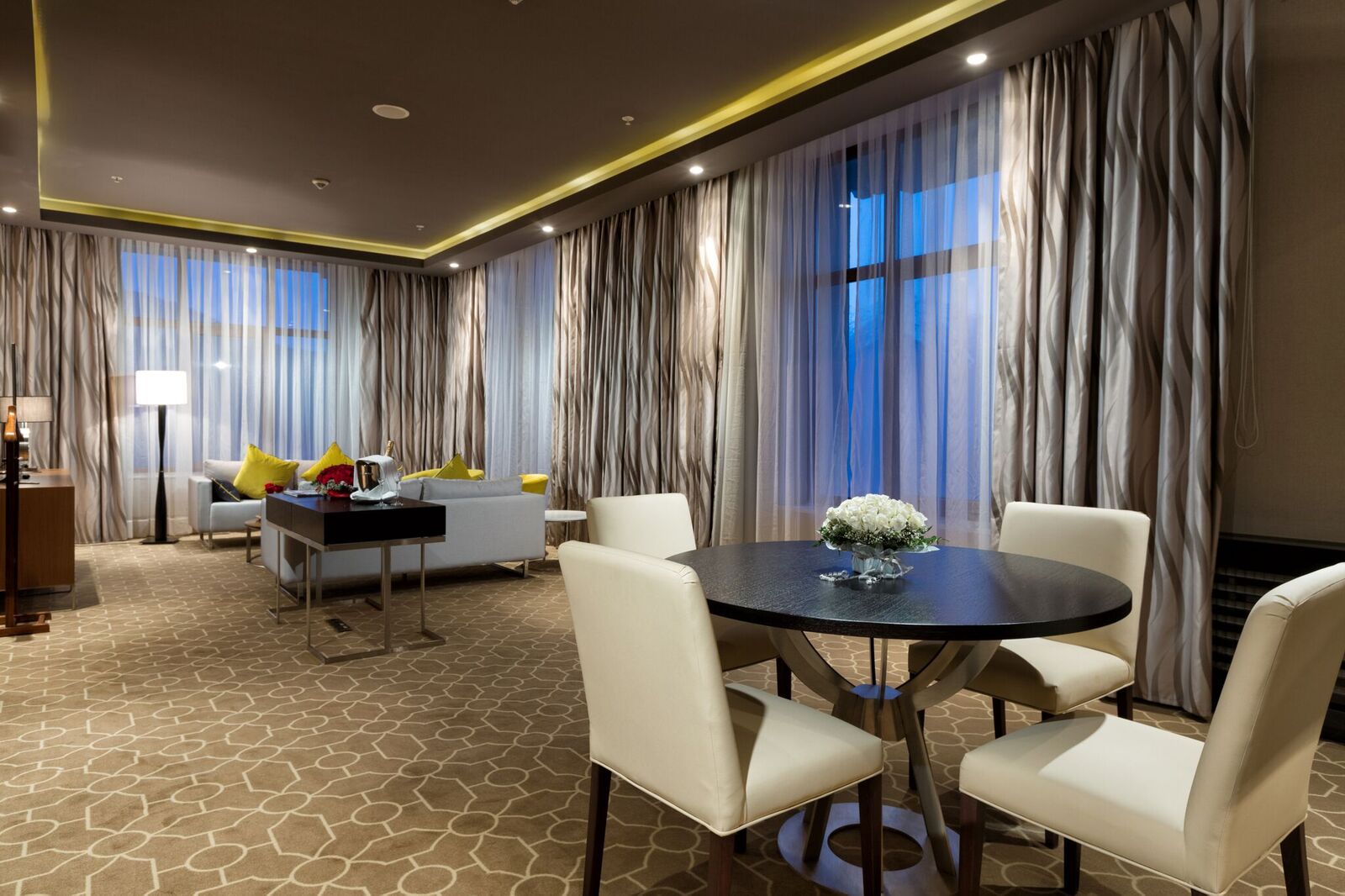 Посмотреть в галерее Люкс Executive 2-местный 2-комнатный