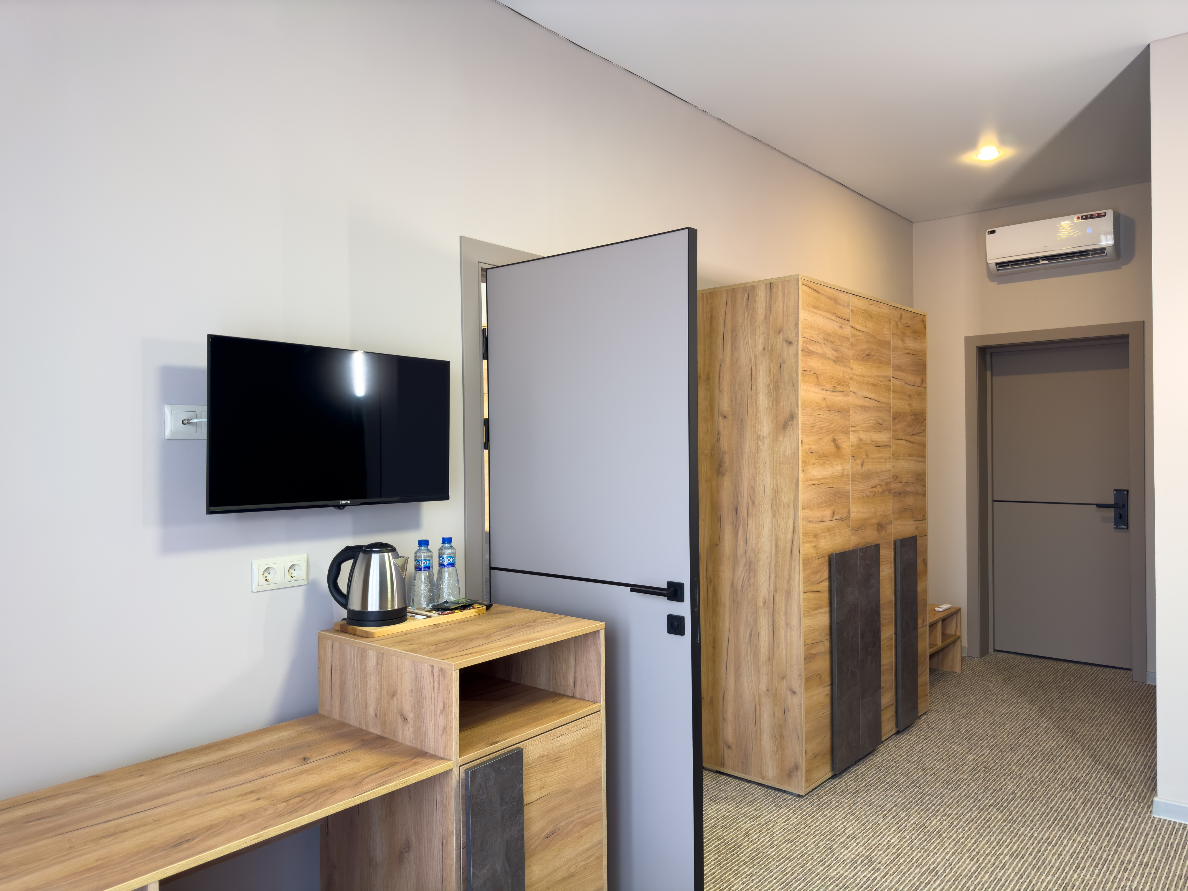 Люкс 2-местный 2-комнатный с балконом  корпус 2