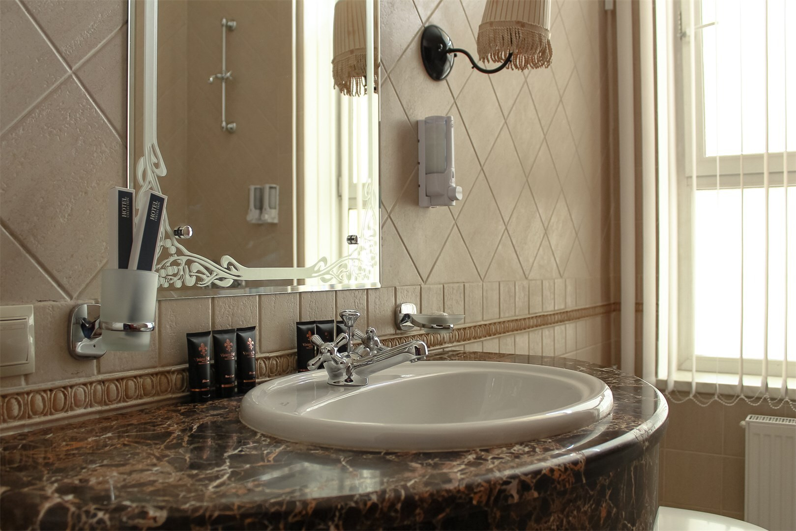 Посмотреть в галерее Luxe balcony
