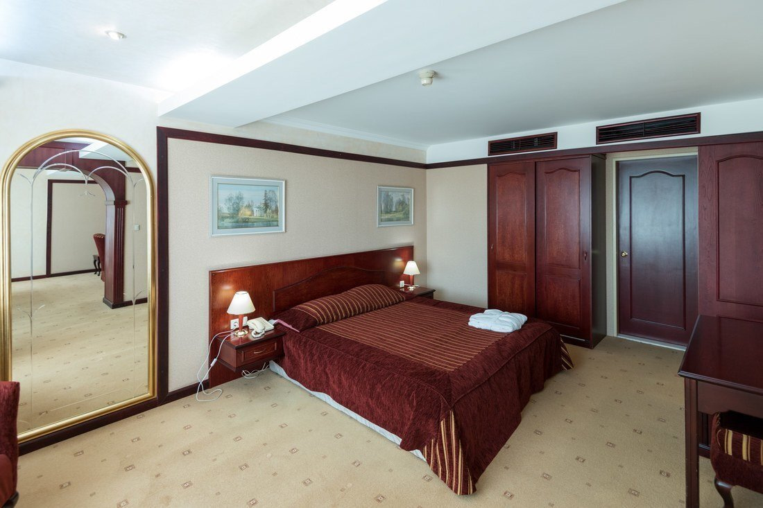 Люкс Премиум, Бизнес корпус