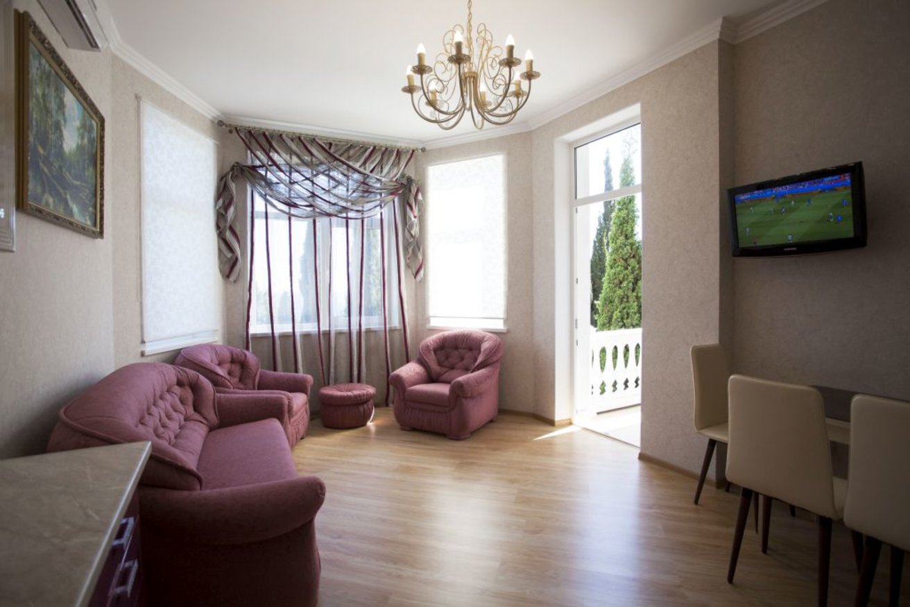 Люкс 3-местный 2-комнатный корпус Лилия