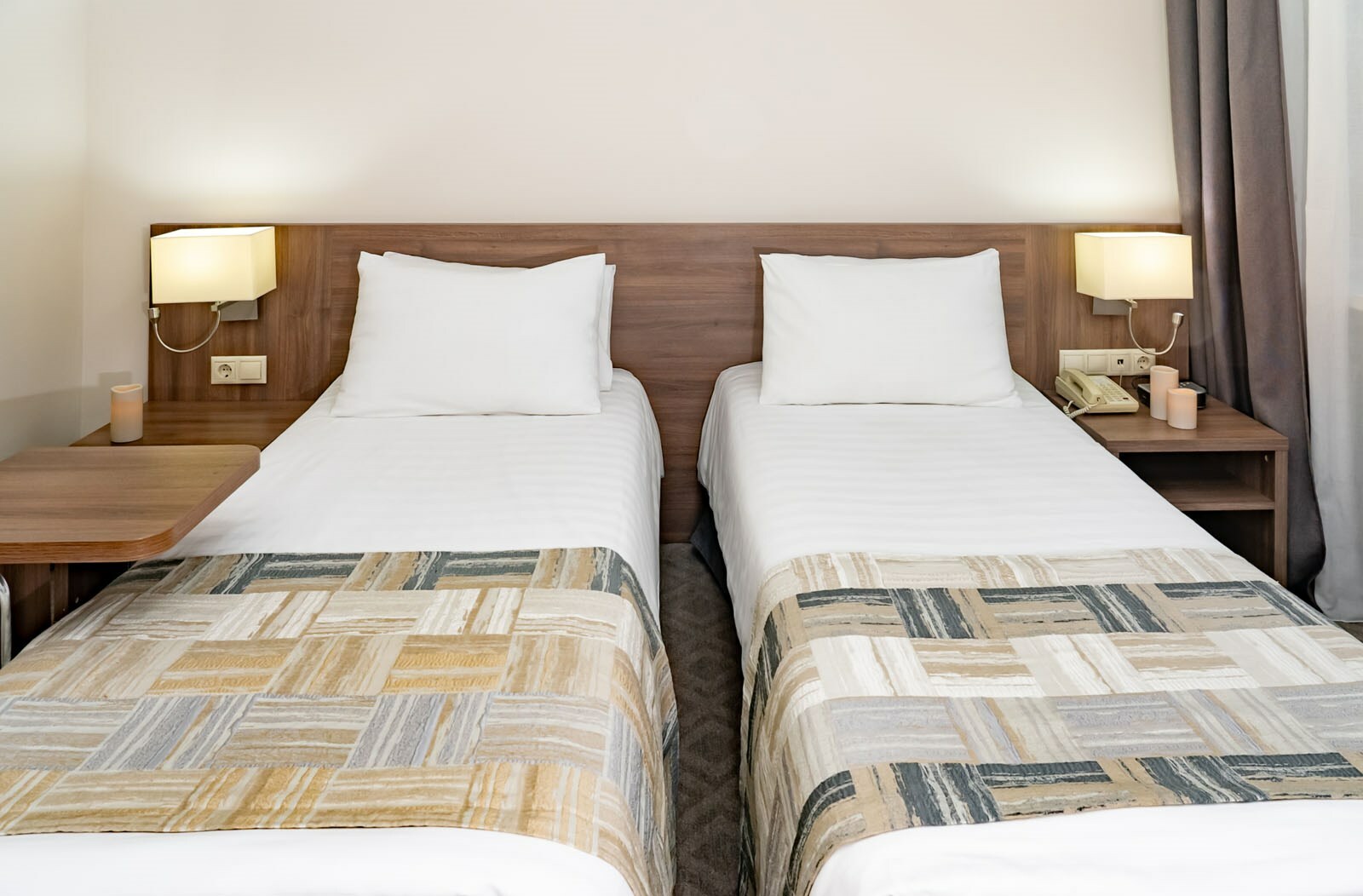 Полулюкс 2-мест.2-комн.улучшенный. главный корпус