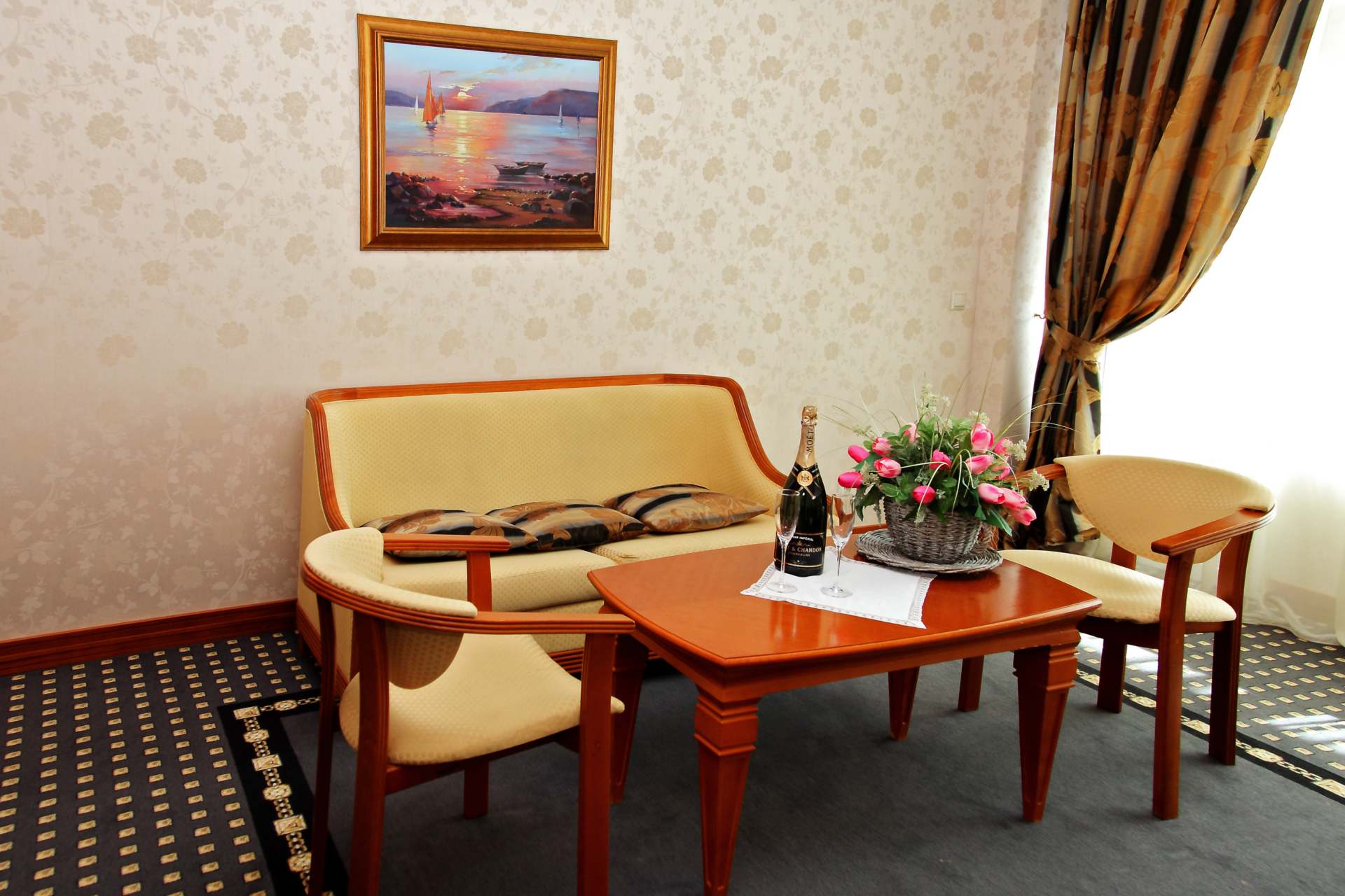 Люкс 2-х местный 2-х комнатный(Главный корпус)