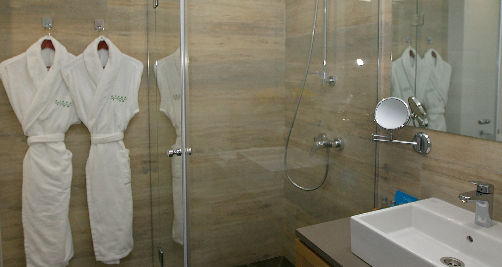 Посмотреть в галерее Premier room, вид на горы