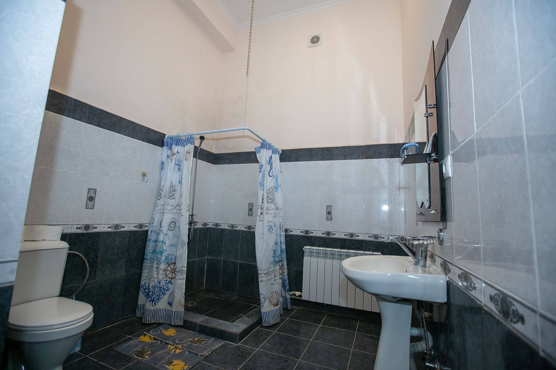 Полулюкс 2-местный 1-комнатный, 1 этаж, без балкона