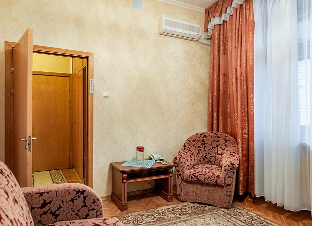 Люкс 2-местный 2-комнатный корпус №1