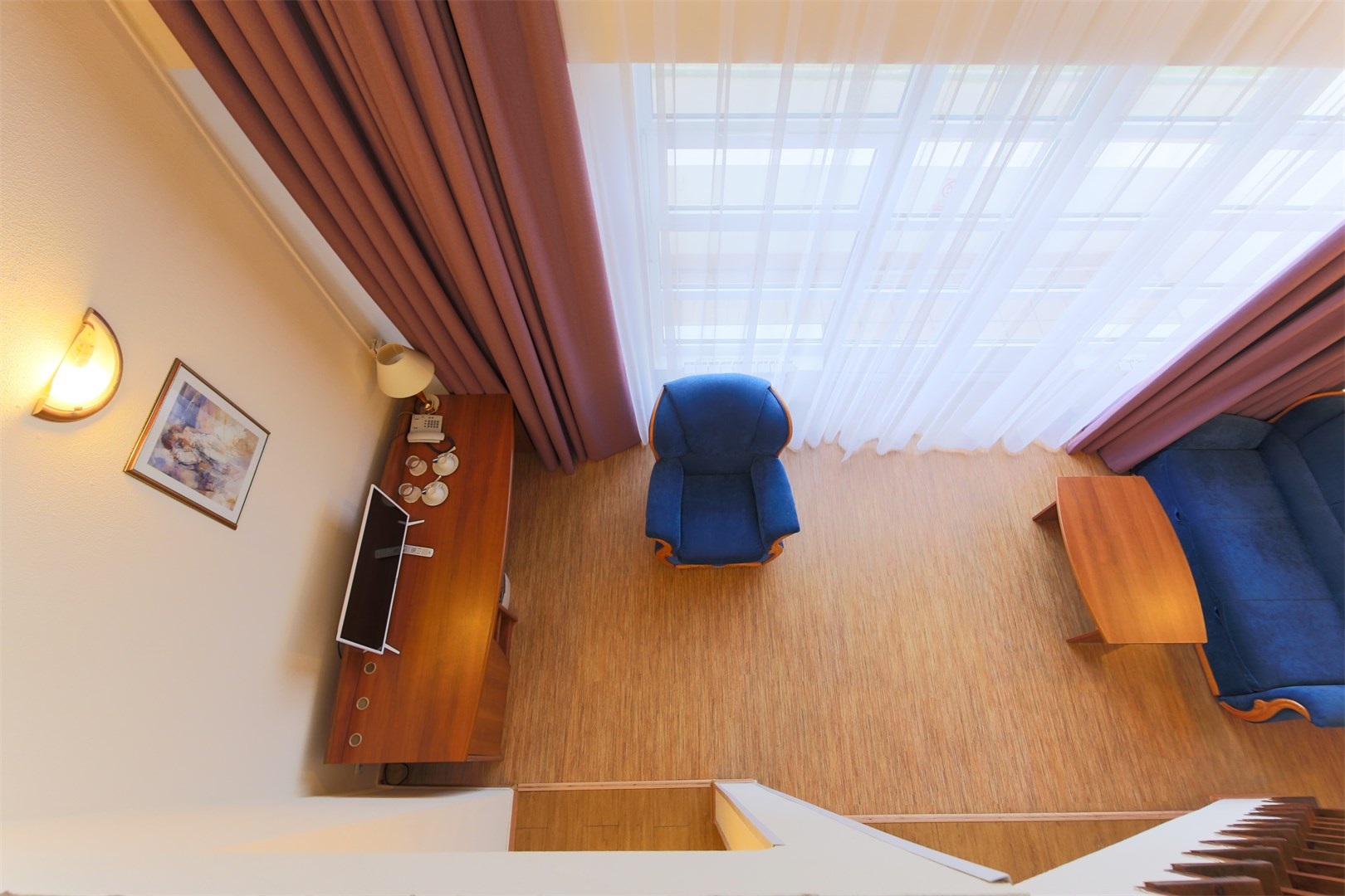 Люкс 2-м. 2-уровн. Панорамный