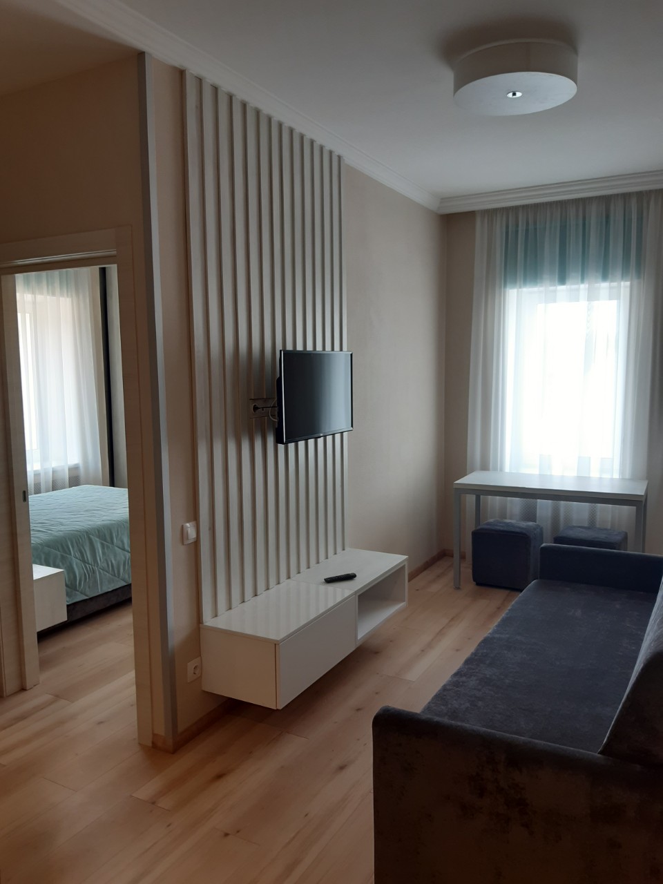 Посмотреть в галерее Полулюкс 2-местный 2-комнатный корпус 1 (4 этаж)