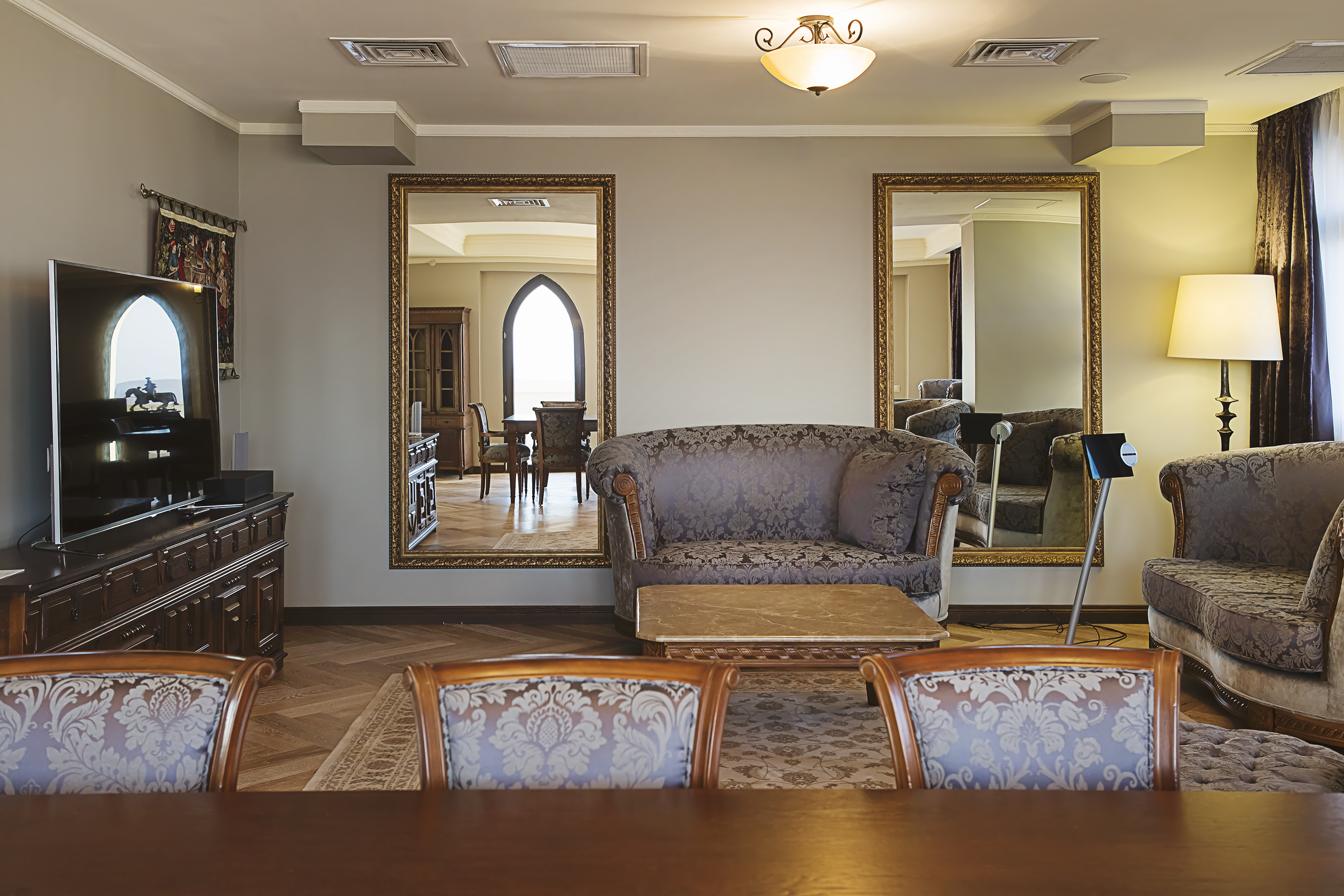 Люкс Роял 4-местный 3-комнатный