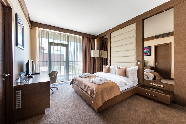 Супериор Кинг 2 местный 1 комнатный боковой вид на море