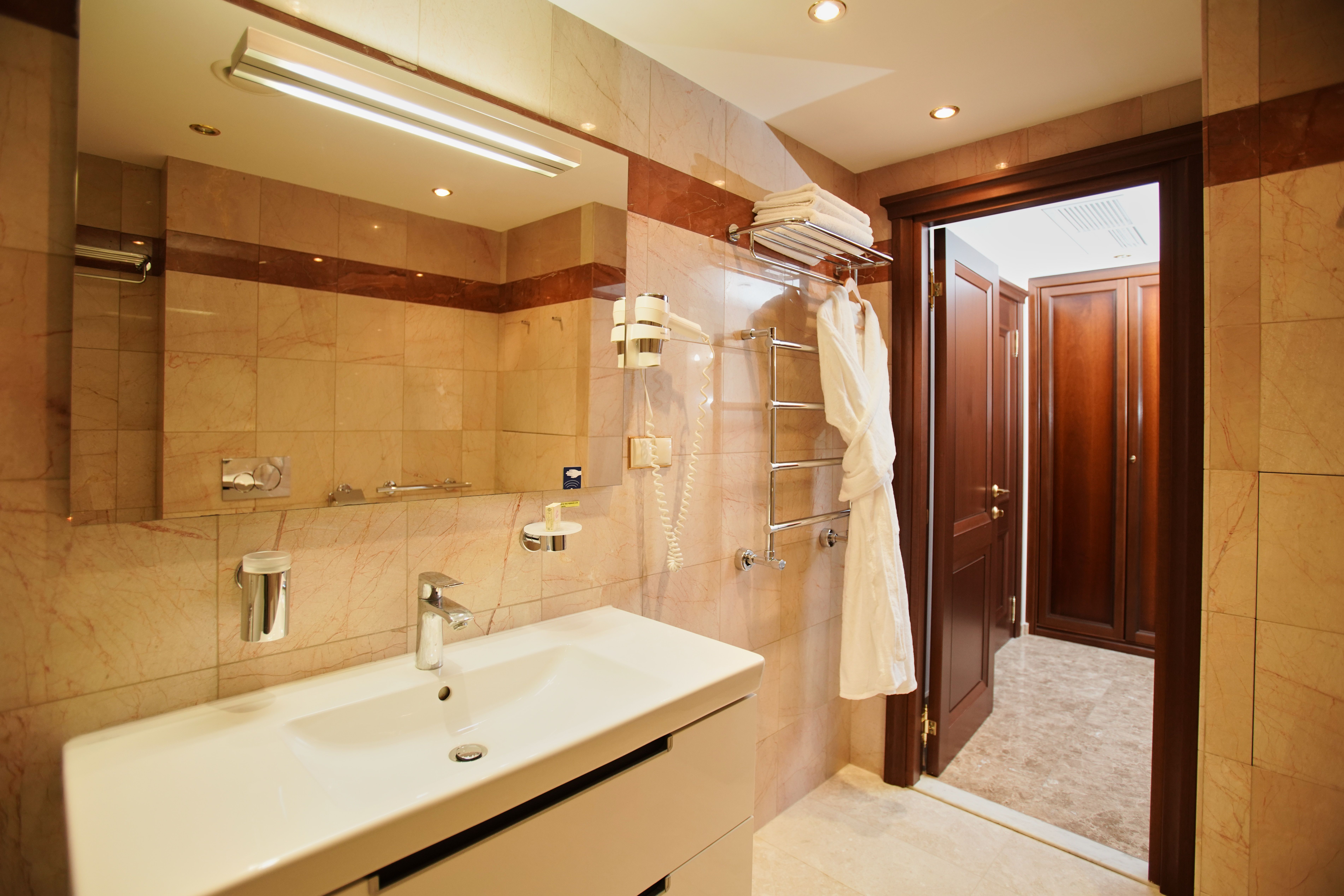 Полулюкс 2-местный 2-ком.к.4