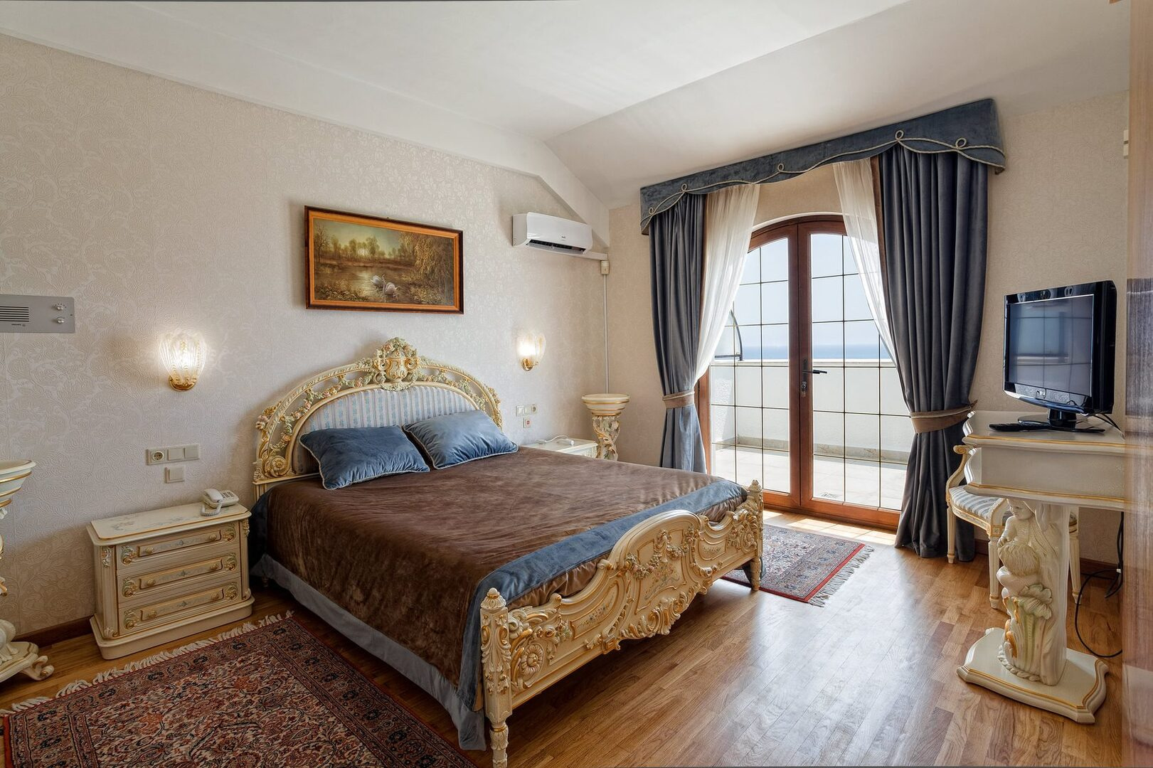 Посмотреть в галерее Сьют VIP
