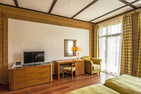 Коттедж 10-местный