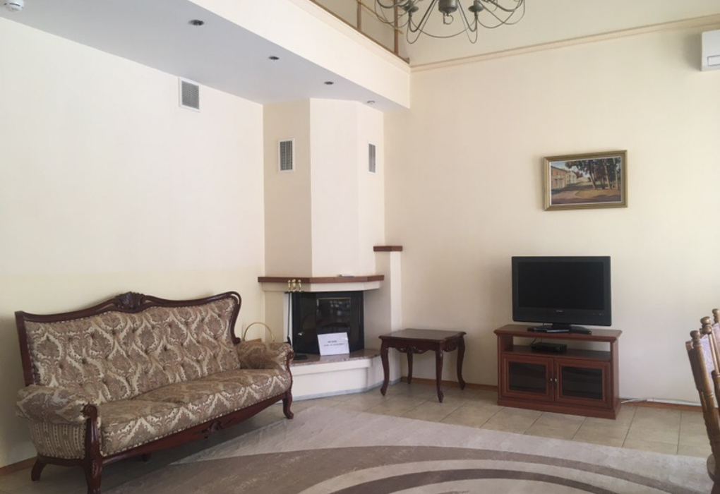 2-мест.(разм. в 6-мест.) коттедж №4