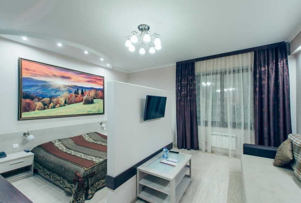 Джуниор Сюит