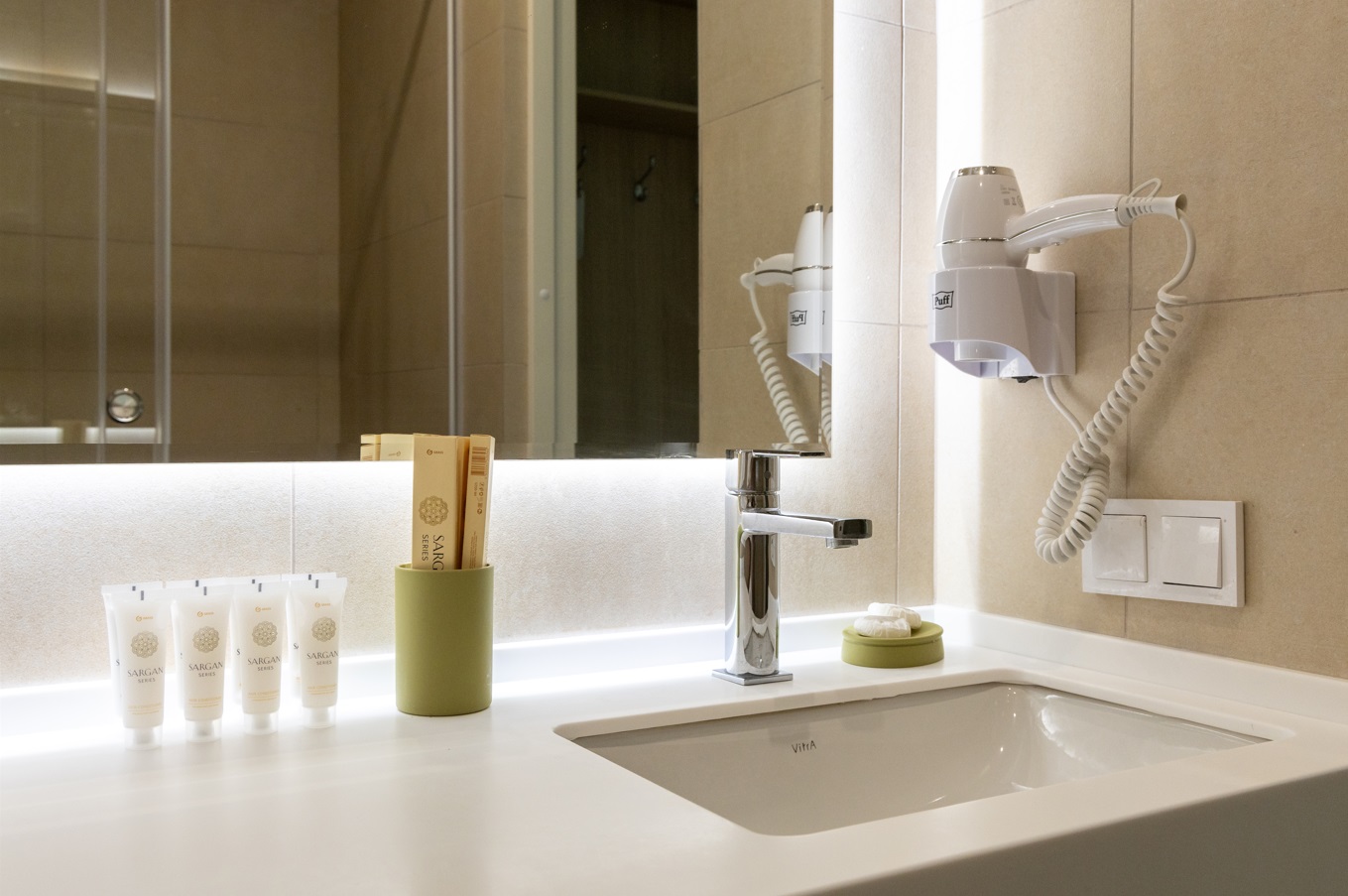 Люкс 2-местгный 2-комнатный с балконом