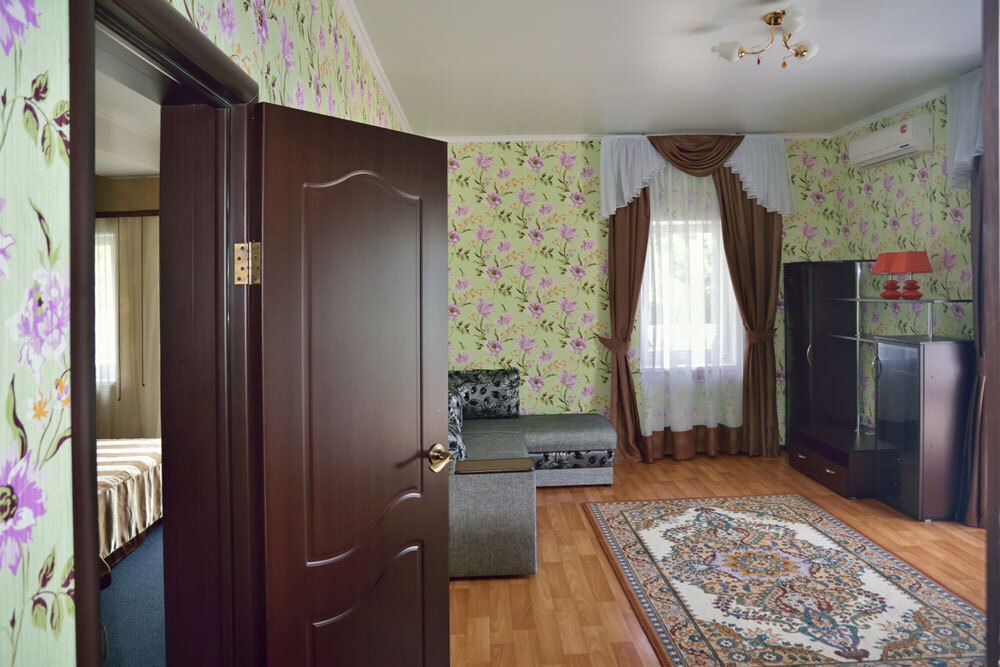 Посмотреть в галерее Люкс 2-комнатный