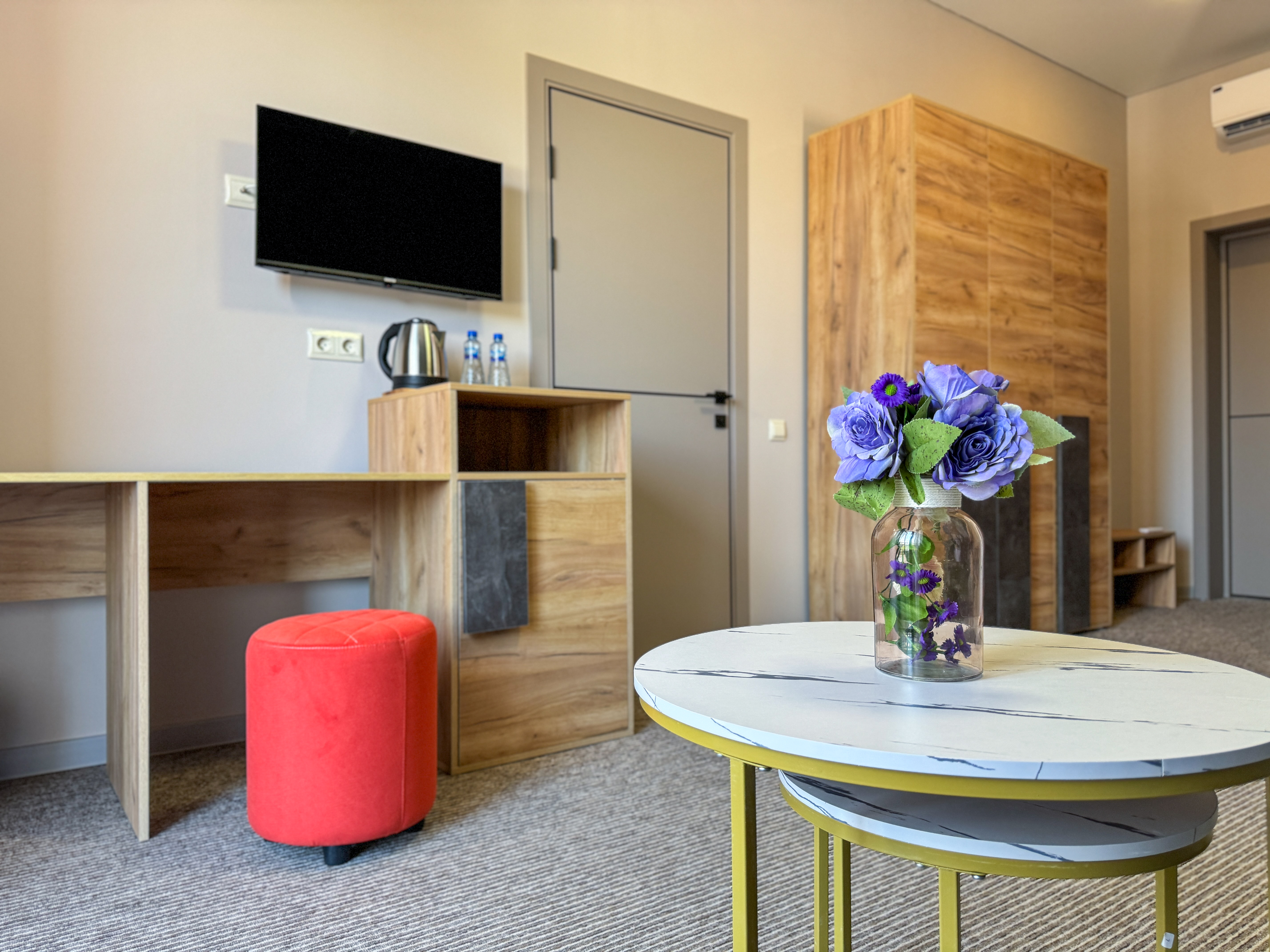 Люкс 2-местный 2-комнатный с балконом  корпус 2