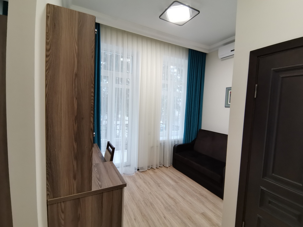 Посмотреть в галерее 1 категория 2-мест 2-комн корп. 2 семейный