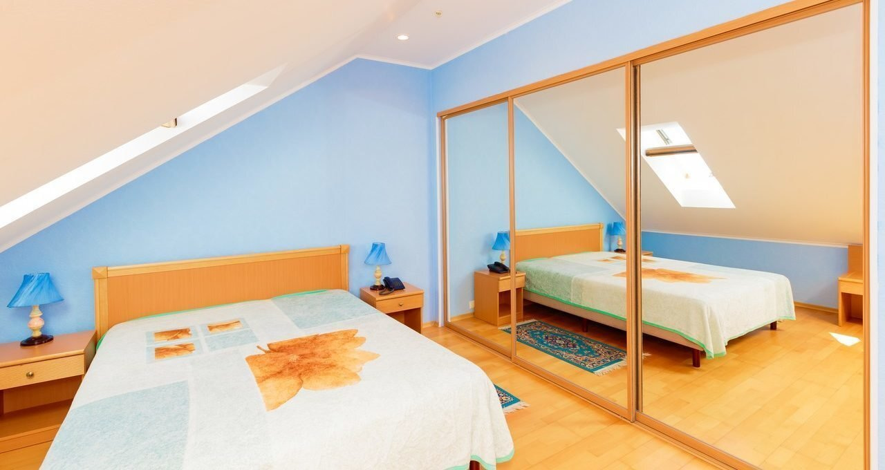 Посмотреть в галерее Мансардный