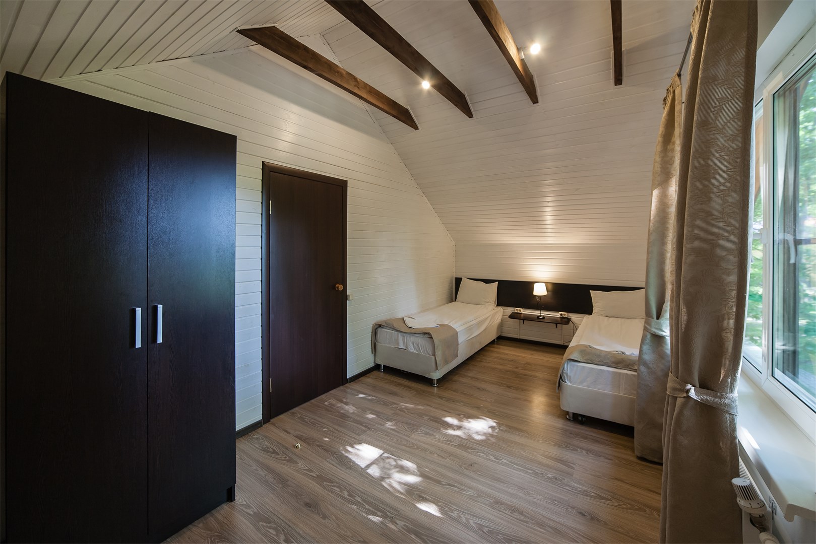 Дом 6-мест. с кух. на берегу