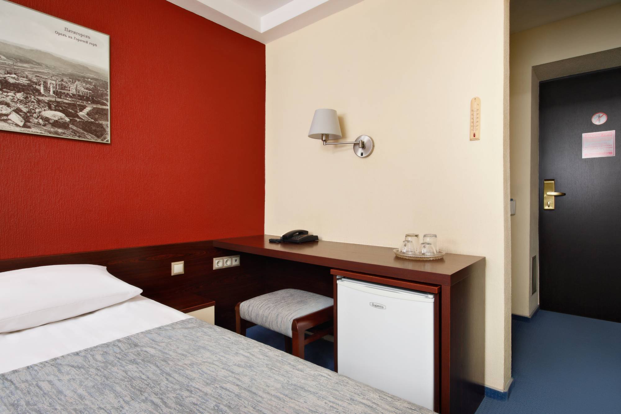 Стандартный 2-местный с одной большой кроватью