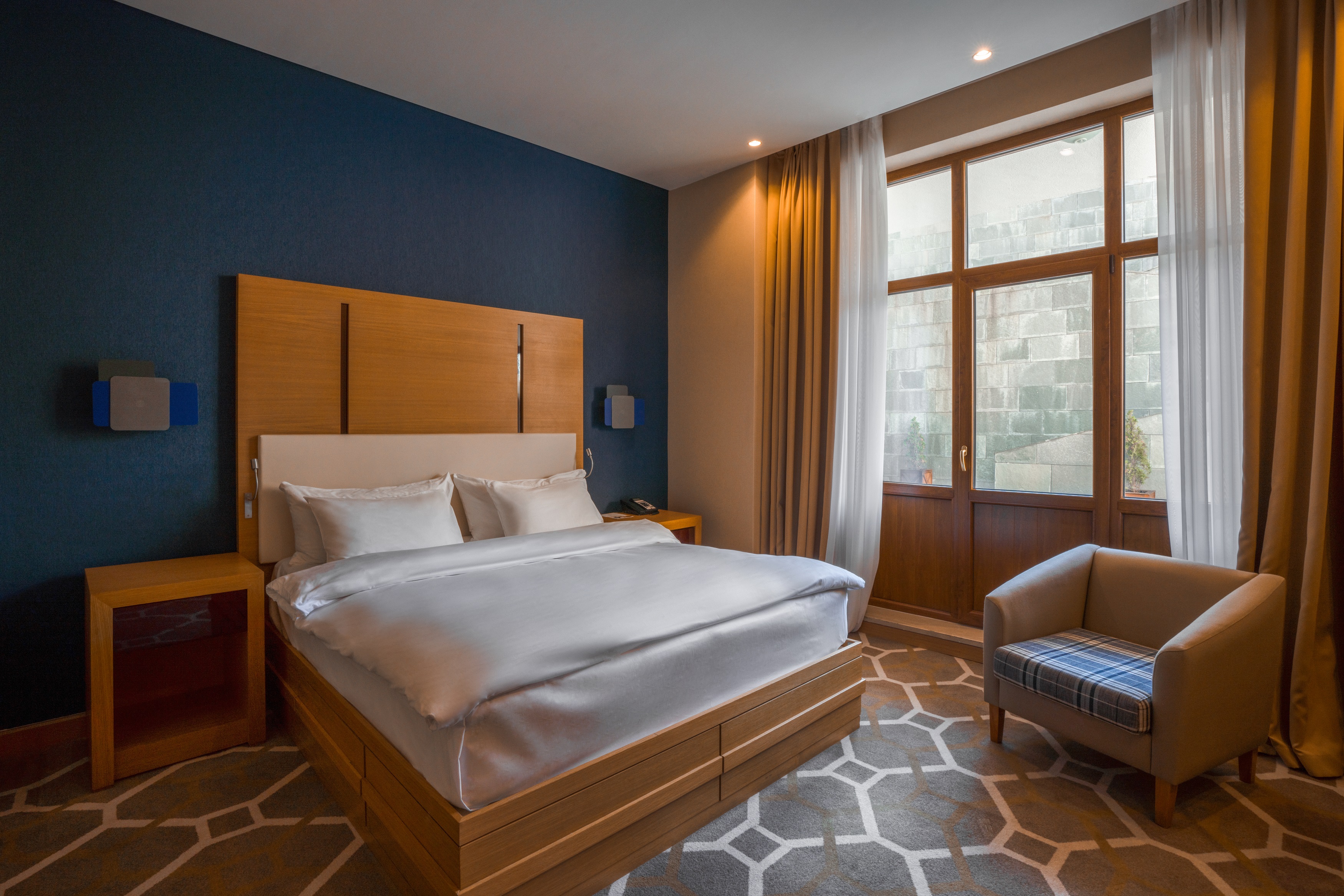 Супериор 
2-местный (вид на двор) КИНГ