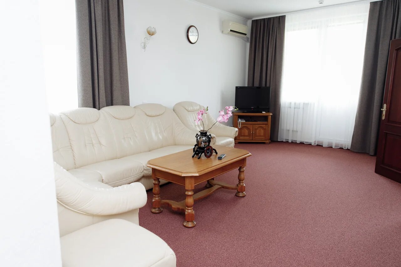 Посмотреть в галерее Апартаменты 2-местный 3-комнатный