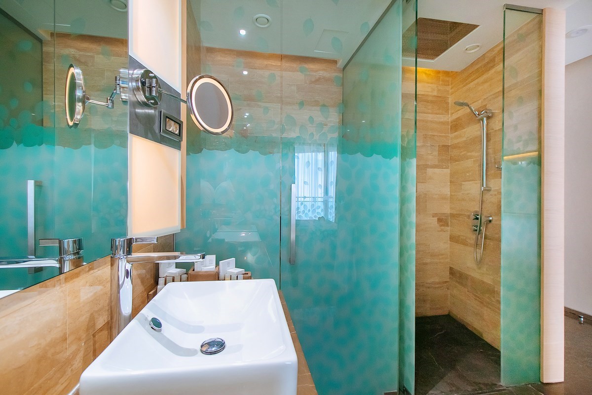 Делюкс Connect Sea View 4-местный