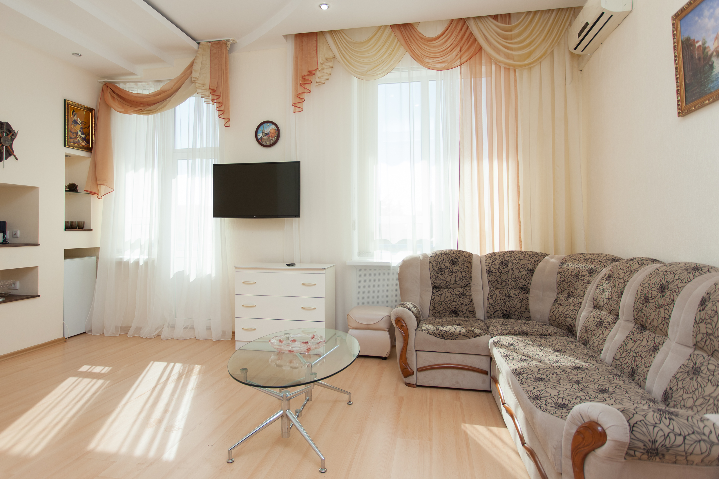 Посмотреть в галерее Люкс Люкс 2-местный 2-комнатный (50м2)