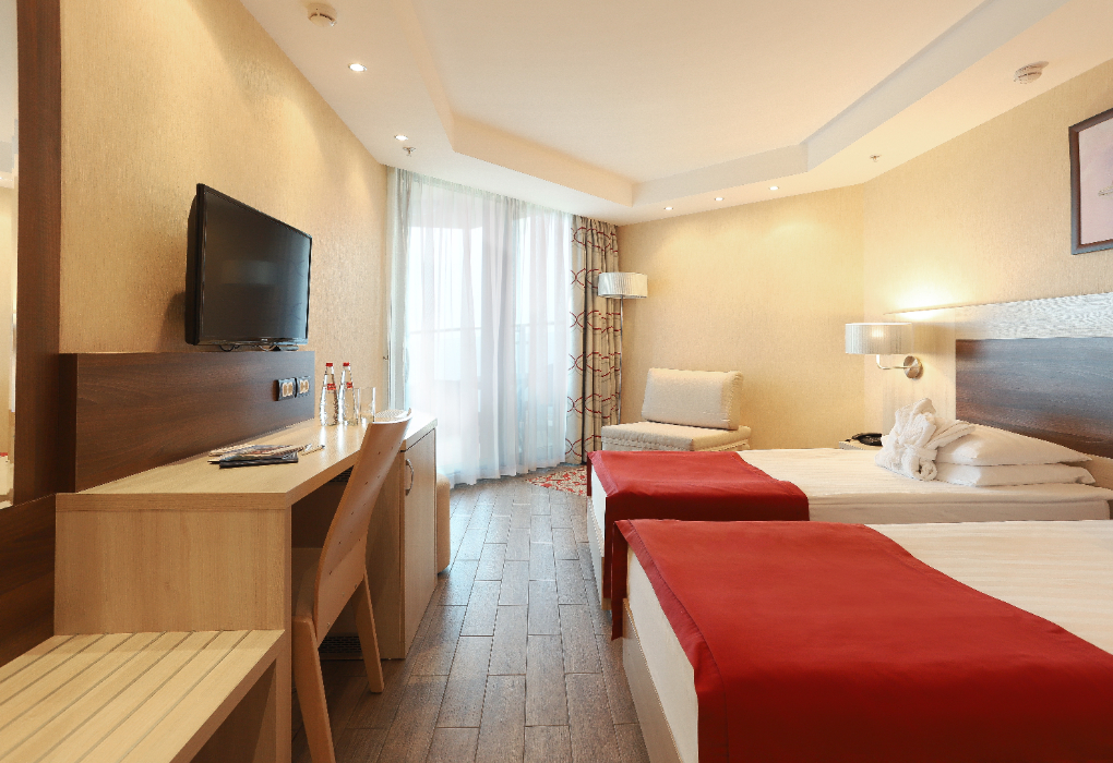 2-мест. станд. с разд. кроватями (вид на море)