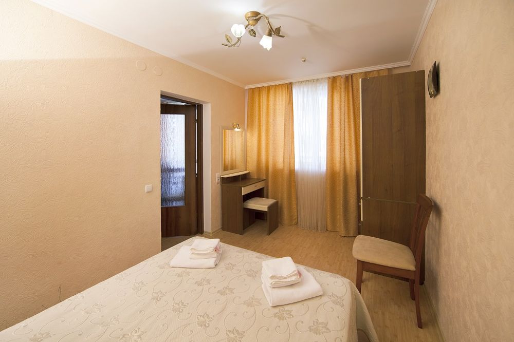 Студия + 2-местный 2-комнатный корпус 2