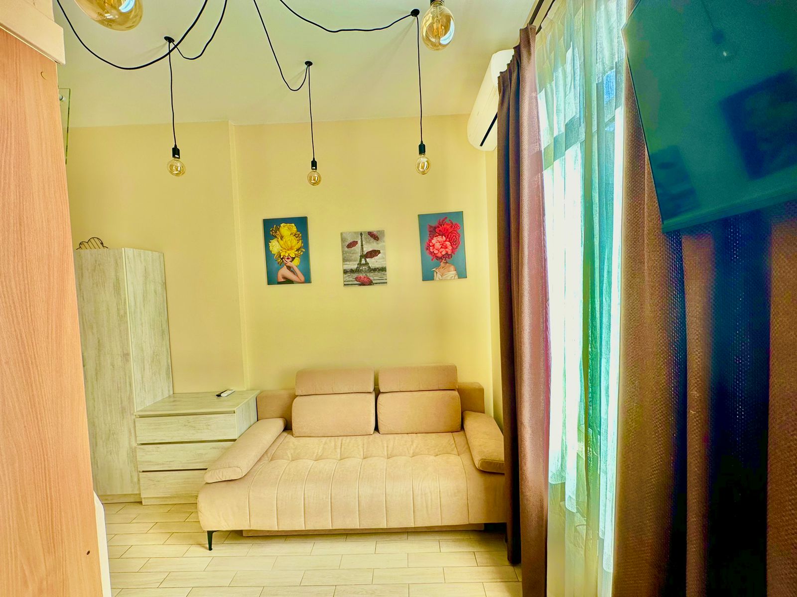 Семейный 4-местный, двухуровневый