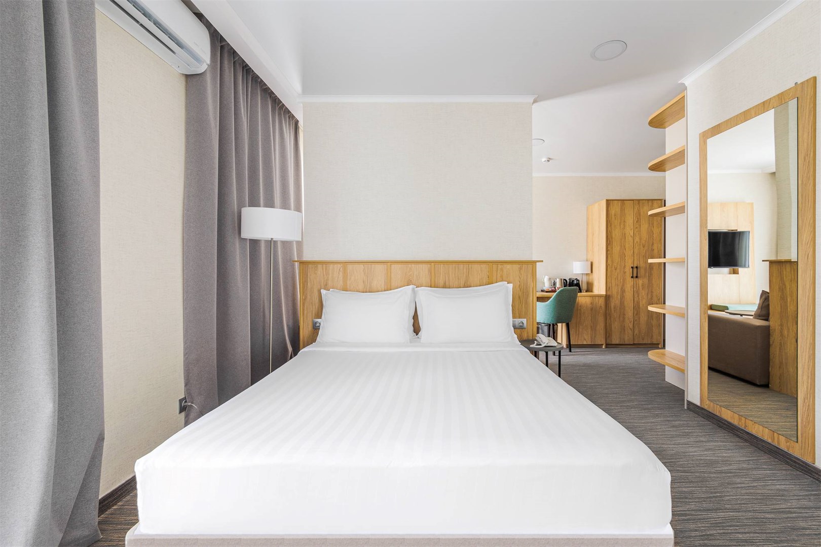 Посмотреть в галерее Junior Suite 2-местный Волна