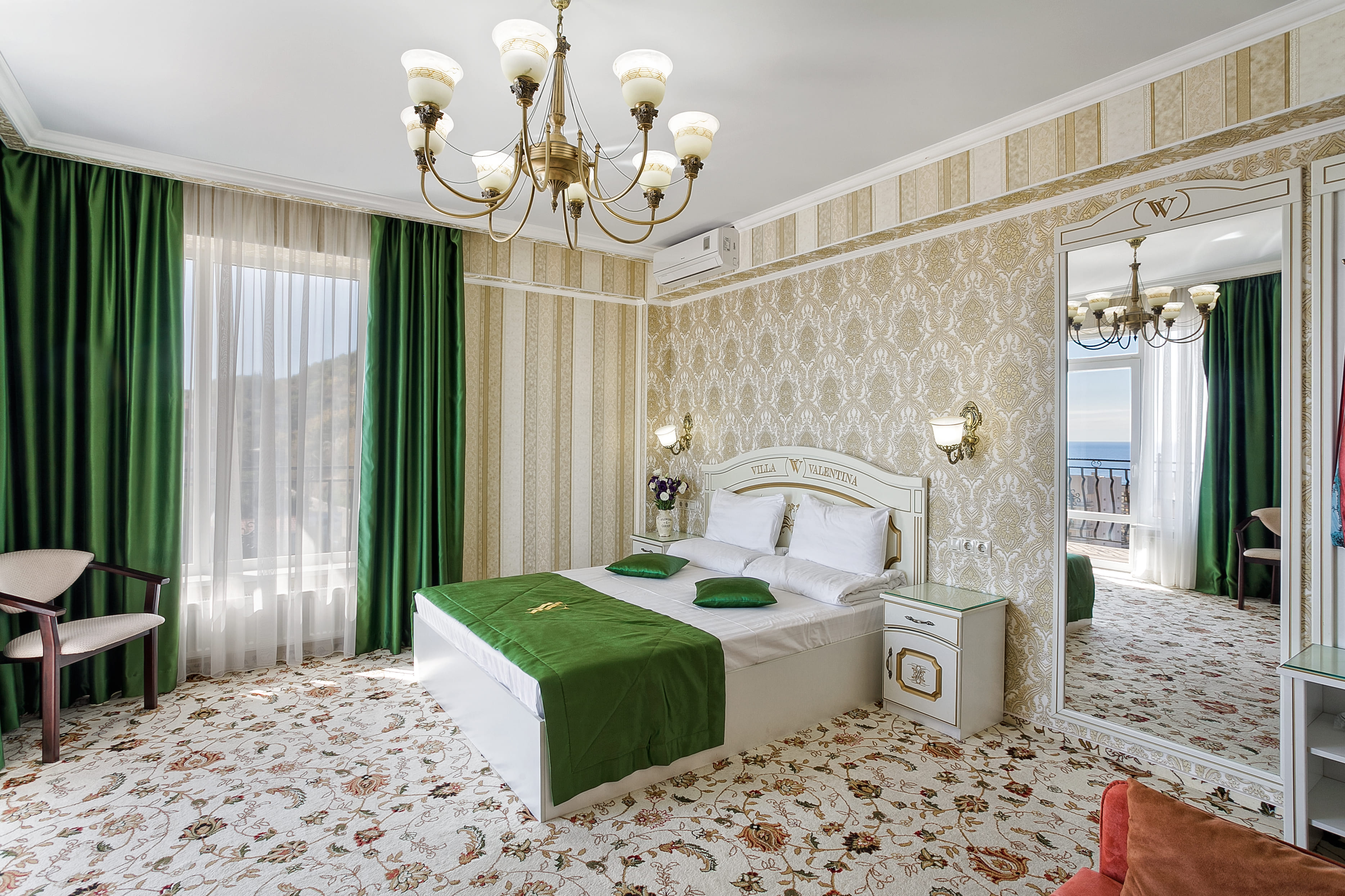 Посмотреть в галерее Полулюкс VIP семейный 2-местный 1-комнатный корпус 3 (Валенсия)