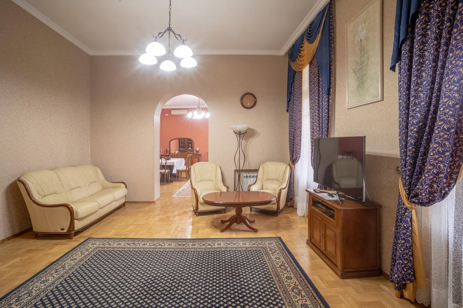 Апартамент VIP, корпус Главный