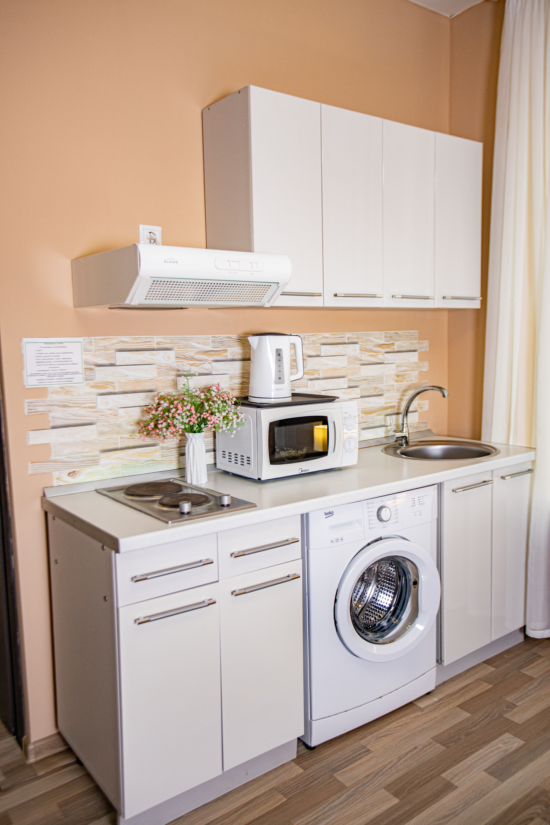 Апартаменты Апартаменты 4-х местные, вид на бассейн/горы (206,306,406,506)