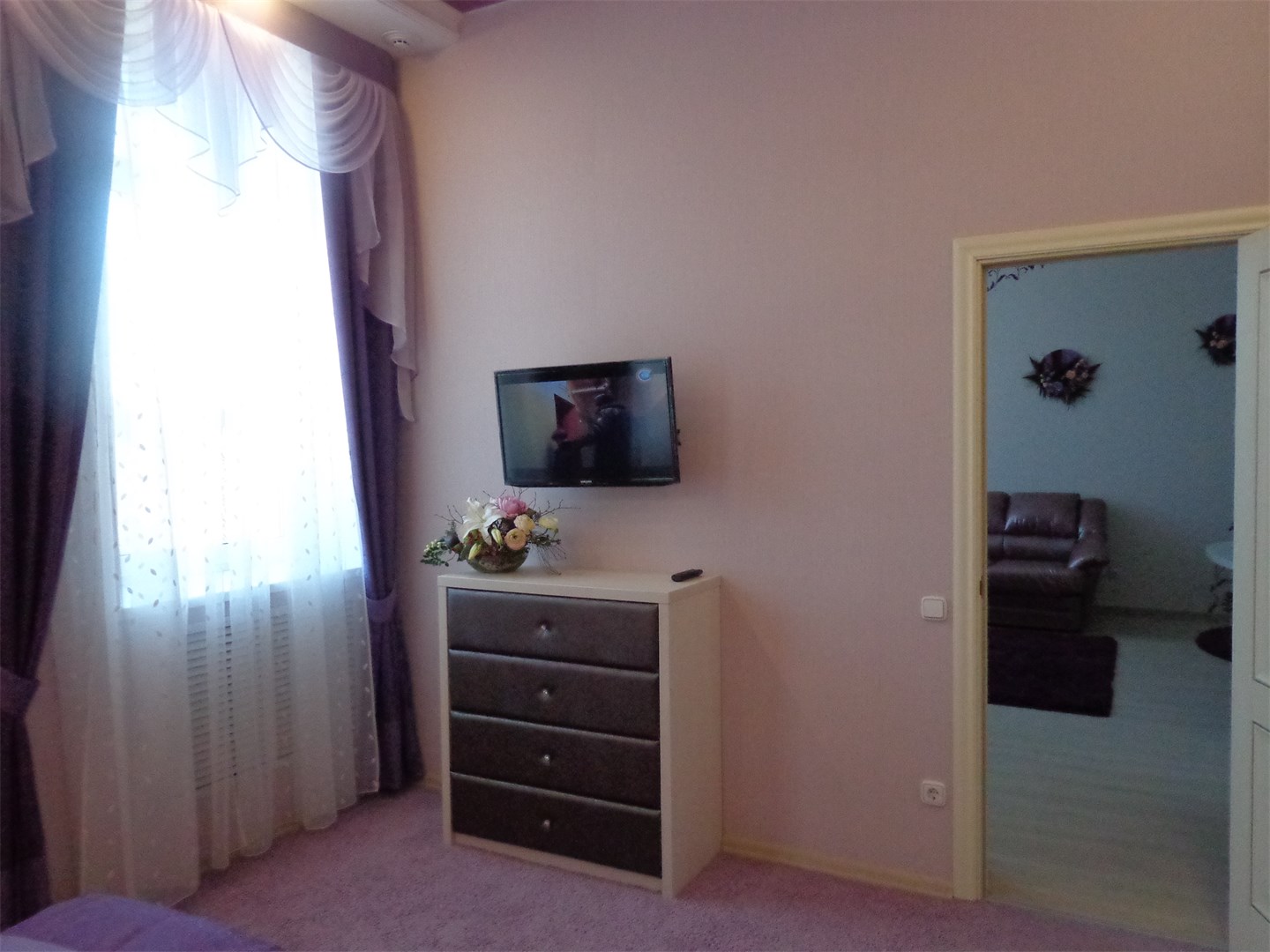 Люкс 2-местный 2-комнатный корпус 1 (2)